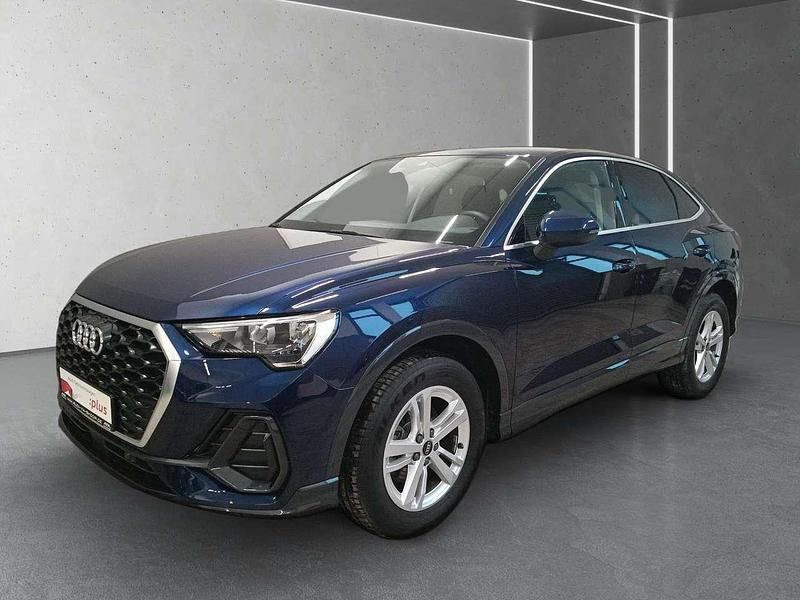 Gebraucht Audi Q3 Sportback Sport 150 PS (110 kW) 2024 Navarrablau metallic SUV