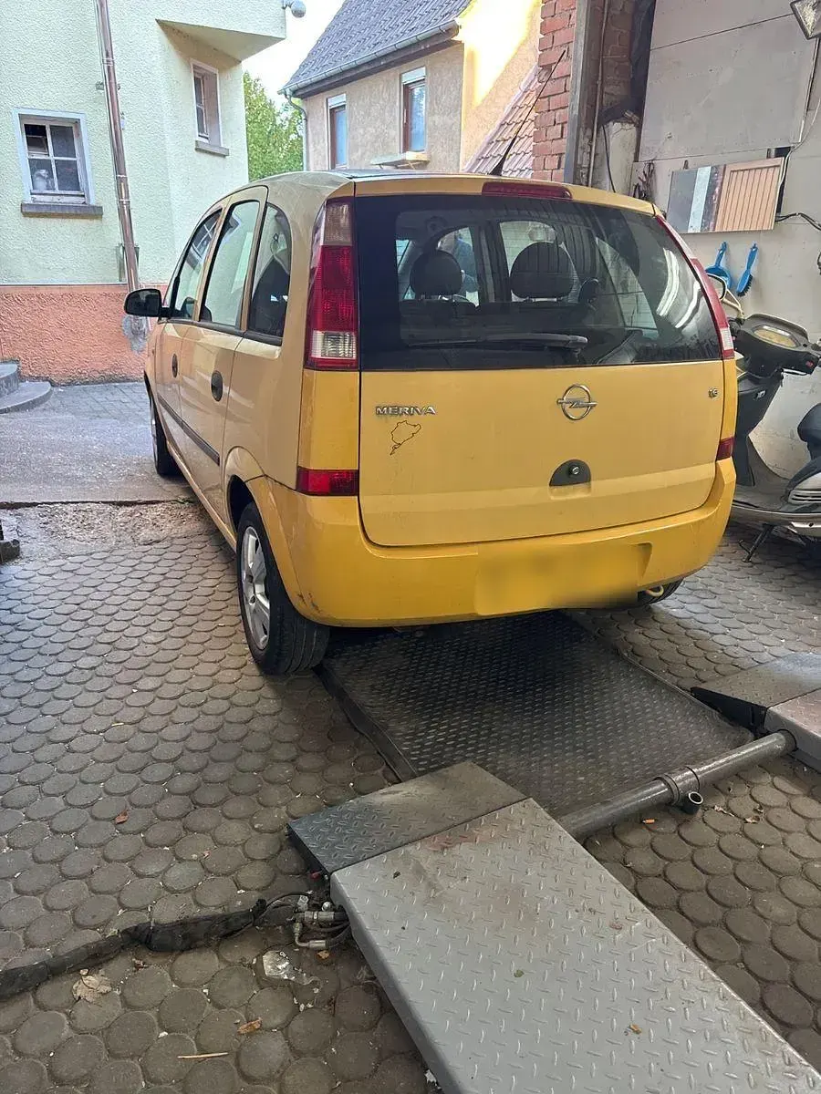 Gebraucht Opel Meriva 101 PS (74 kW) 2005 Gelb Van / Kleinbus