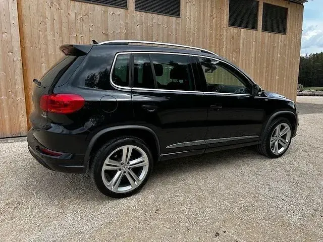 Gebraucht VW Tiguan Cup 160 PS (117 kW) 2015 Schwarz SUV