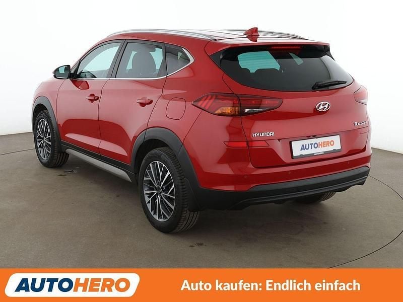 Gebraucht Hyundai Tucson Select 132 PS (97 kW) 2018 Rot SUV
