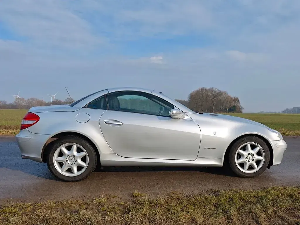 Gebraucht Mercedes SLK200 163 PS (119 kW) 2006 Silber Cabrio