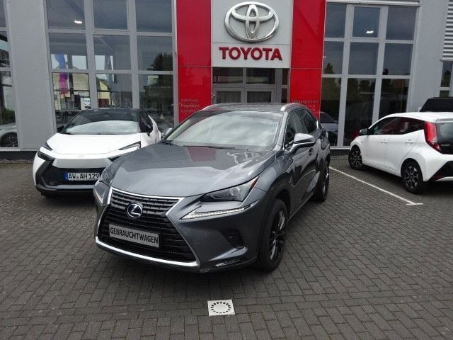 Grau Gebraucht 2017 Lexus NX300h Business Edition SUV | 26.990 € (Guter Preis) - Bild 1/4