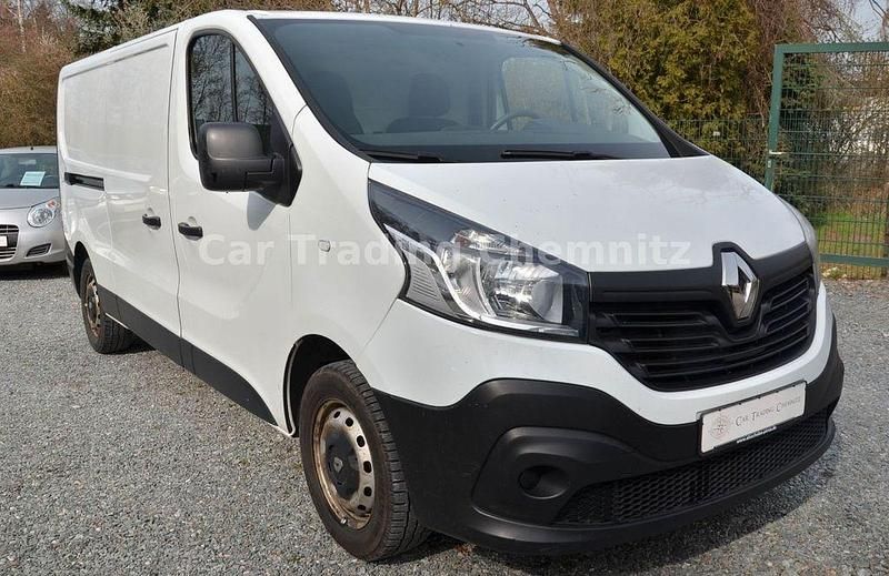 Gebraucht Renault Trafic Komfort 121 PS (88 kW) 2018 Weiß Van / Kleinbus