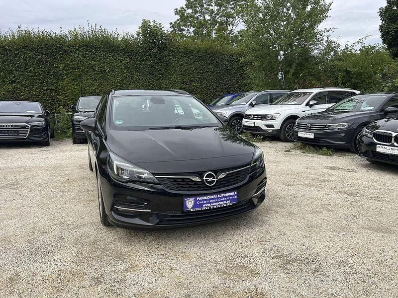 Black meet kettle Gebraucht 2022 Opel Astra Business Kombi | 12.999 € (Superpreis) - Bild 1/4