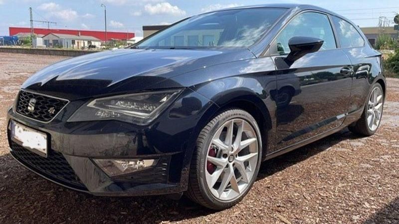 Schwarz Gebraucht 2014 Seat Leon SC FR Kleinwagen | 6.500 € (Guter Preis) - Bild 1/4