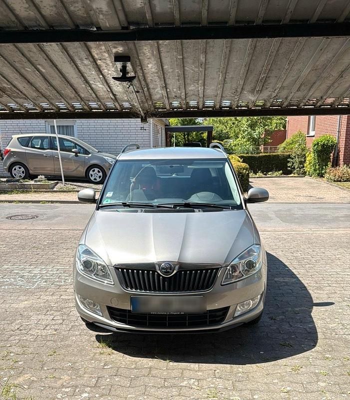 Grün Gebraucht 2014 Skoda Fabia Kombi | 4.300 € (Guter Preis) - Bild 1/4