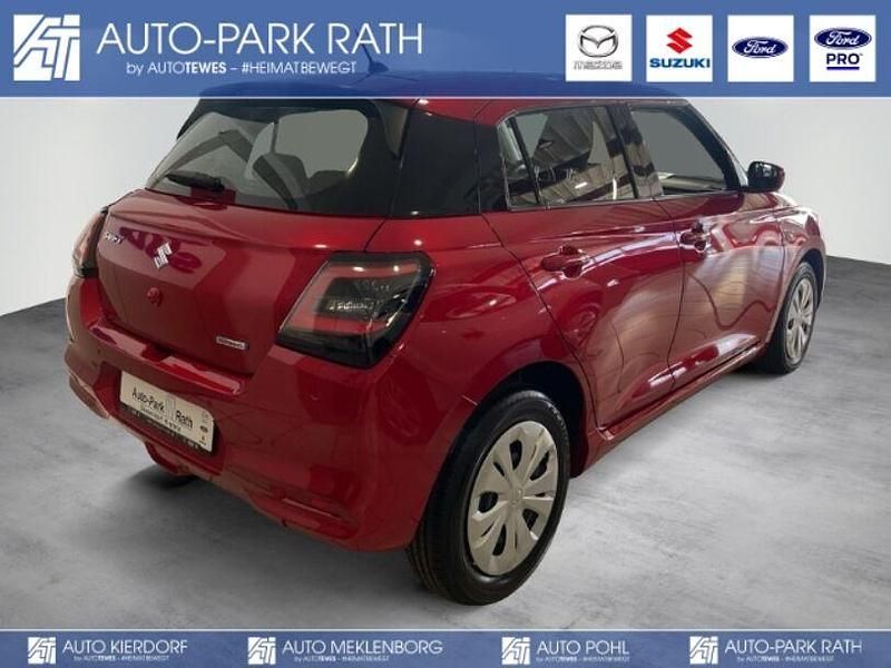 Neu Suzuki Swift Club 82 PS (60 kW) 2025 Burning red pearl metallic (rot) Kleinwagen
