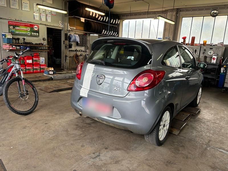 Gebraucht Ford Ka 69 PS (50 kW) 2009 Silber Kleinwagen