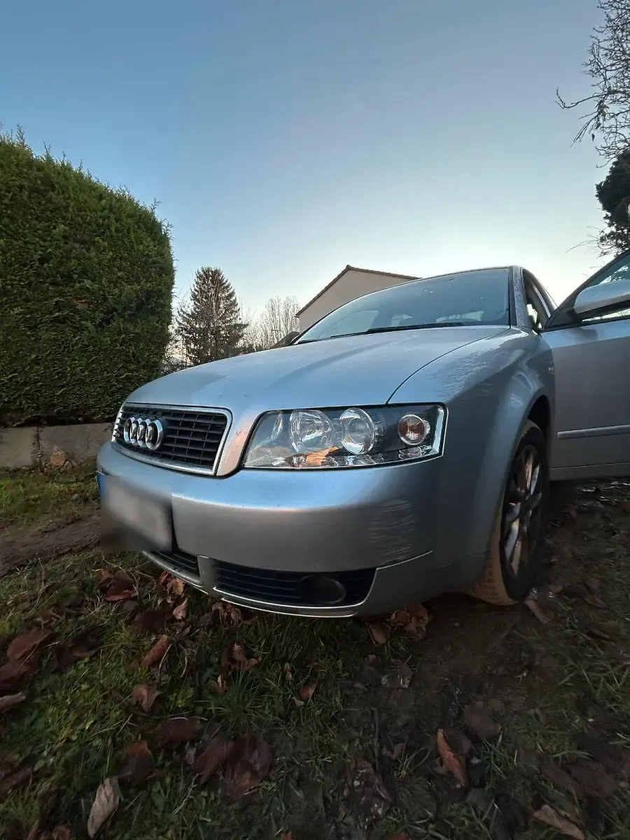 Gebraucht Audi A4 131 PS (96 kW) 2004 Silber Limousine