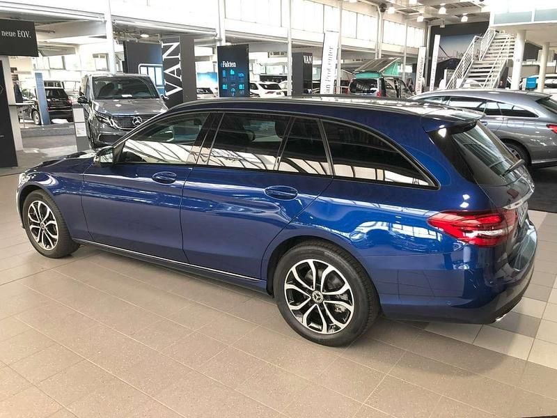 Blau Gebraucht 2020 Mercedes C300 Kombi | 26.500 € (Superpreis) - Bild 1/4