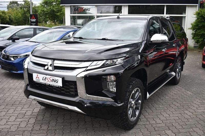 Schwarz Gebraucht 2021 Mitsubishi L200 Select Abholung | 34.990 € (Fairer Preis) - Bild 1/4