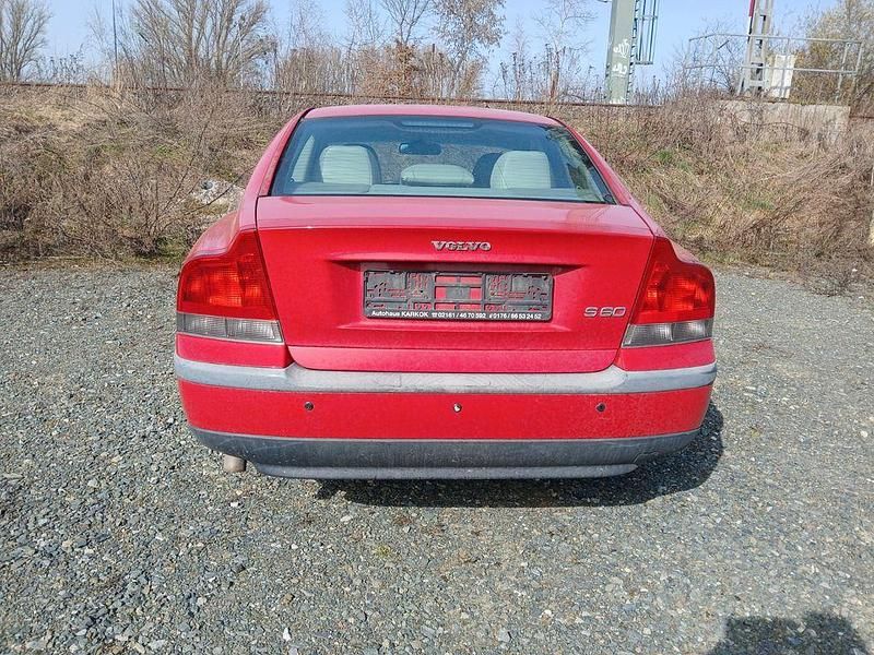 Gebraucht Volvo S60 163 PS (119 kW) 2002 Rot Limousine