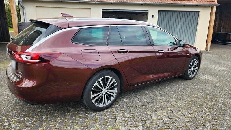 Gebraucht Opel Insignia Ultimate 170 PS (125 kW) 2018 Rot Kombi