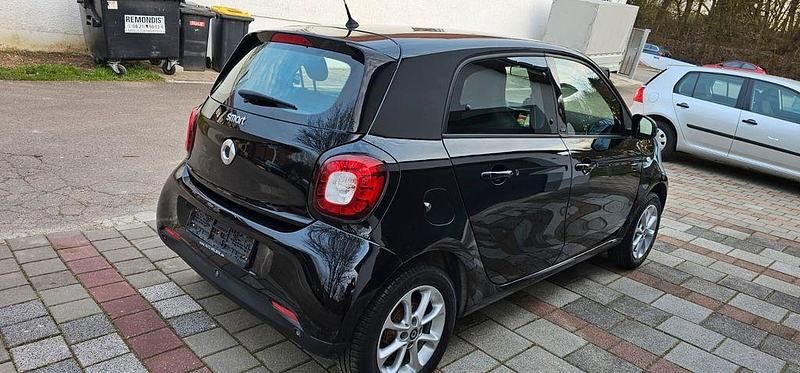 Gebraucht Smart ForFour Basis 71 PS (52 kW) 2015 Schwarz Kleinwagen