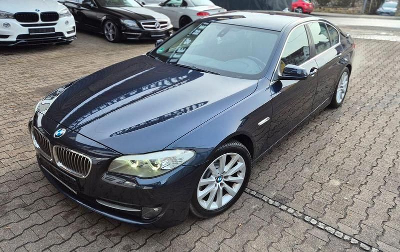Gebraucht BMW 523 204 PS (150 kW) 2010 Blau Limousine