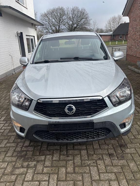 Gebraucht Ssangyong (KGM) Actyon 178 PS (130 kW) 2017 Silber SUV