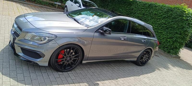 Grau Gebraucht 2016 Mercedes CLA45 AMG Shooting Brake AMG Kombi | 29.955 € (Etwas zu teuer) - Bild 1/4