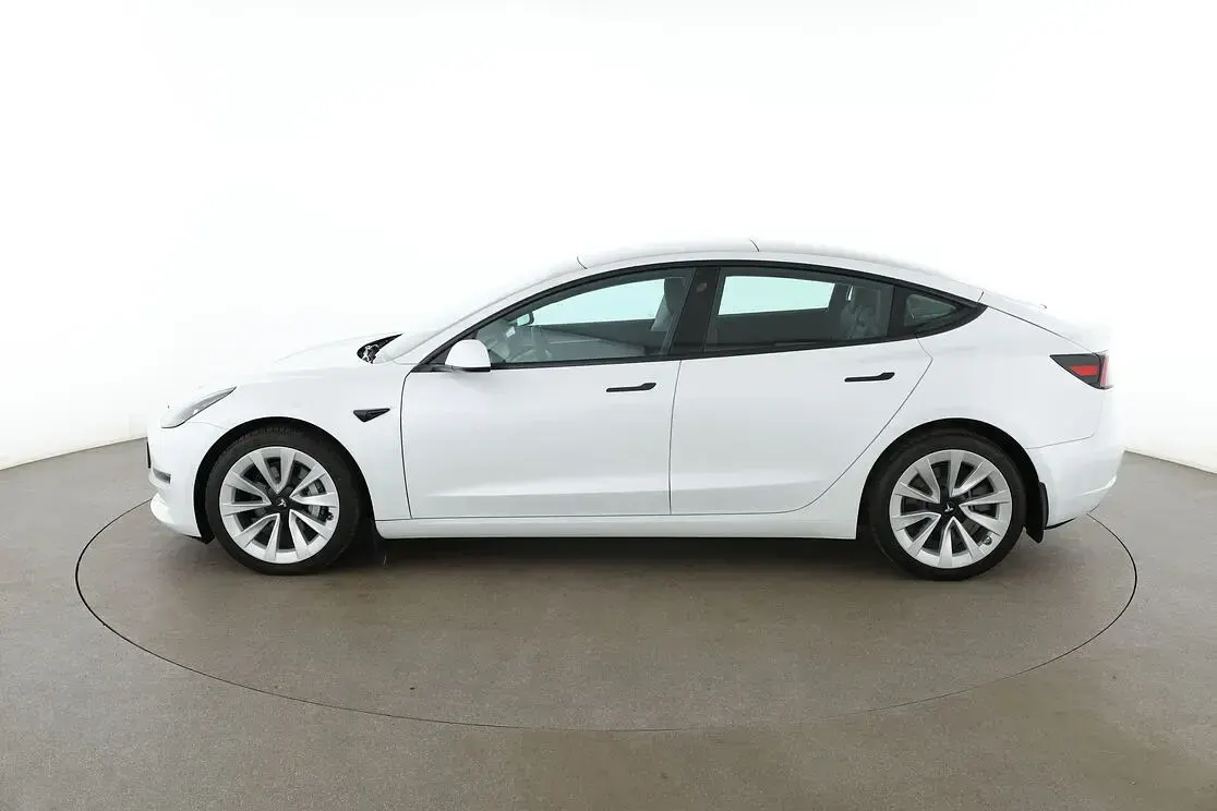 Gebraucht Tesla Model 3 366 kW (498 PS) 2022 Weiß Limousine