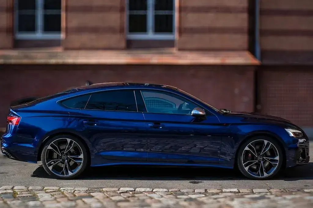 Gebraucht Audi S5 Sportback Sport 341 PS (250 kW) 2024 Blau Kleinwagen