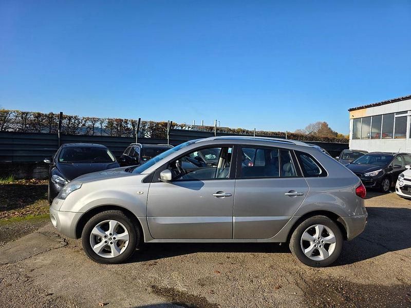 Gebraucht Renault Koleos Luxe 150 PS (110 kW) 2009 Grau SUV