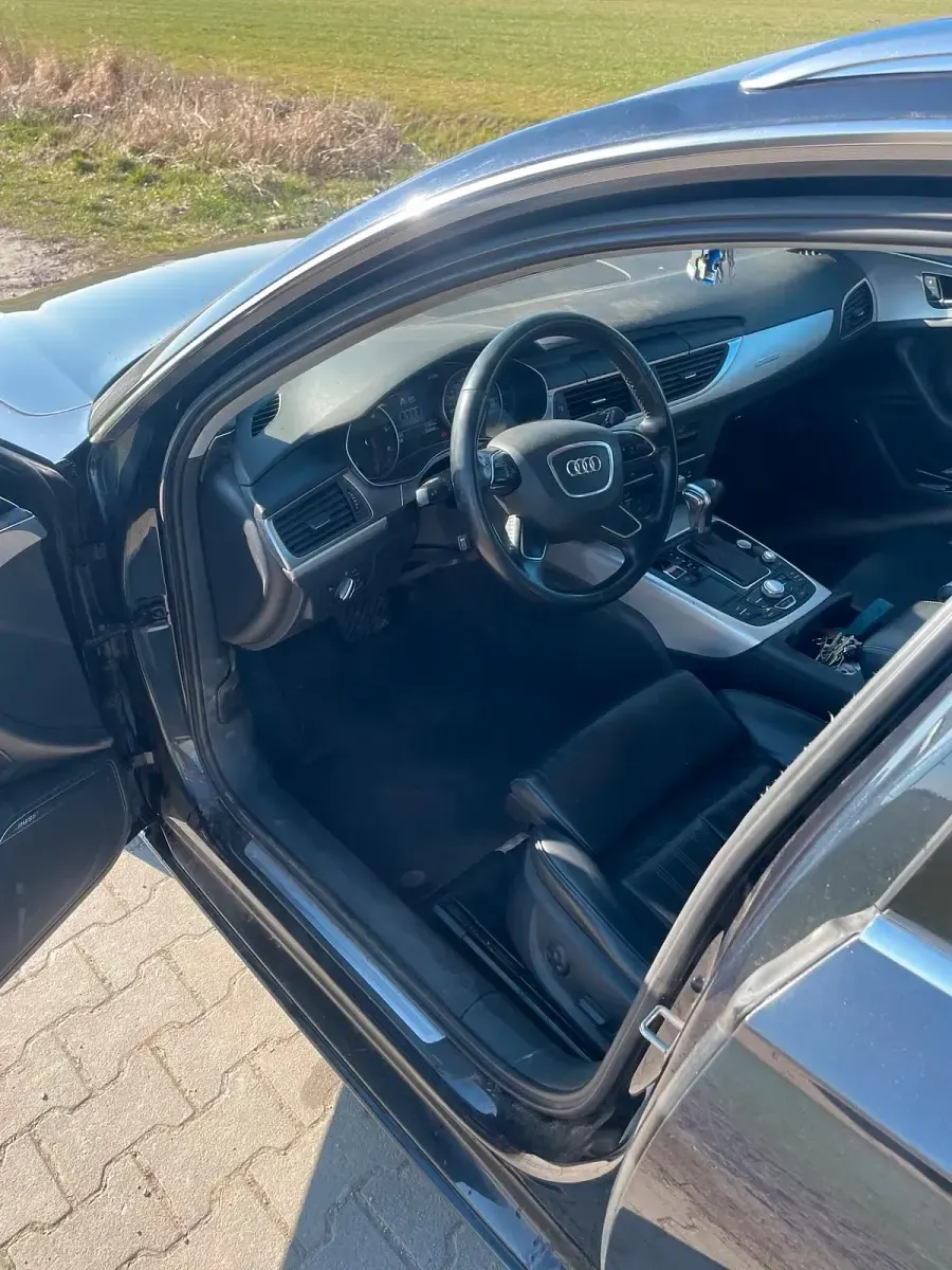 Gebraucht Audi A6 245 PS (180 kW) 2012 Blau Kombi