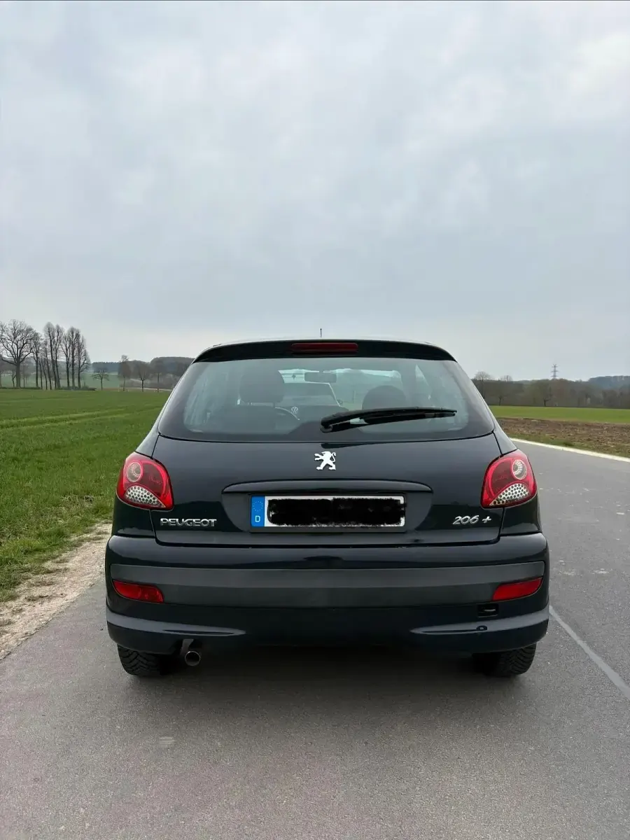 Gebraucht Peugeot 206+ 60 PS (44 kW) 2010 Blau Kleinwagen