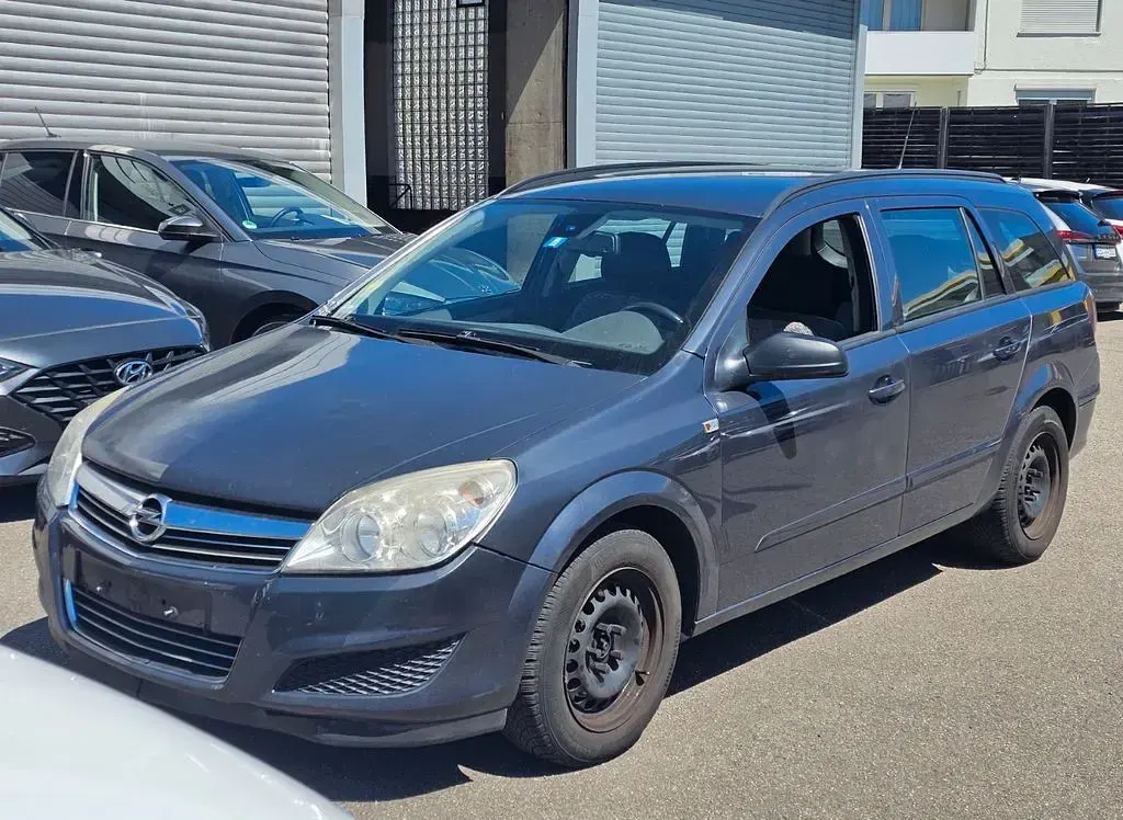 Gebraucht Opel Astra Edition 116 PS (85 kW) 2009 Grau Limousine