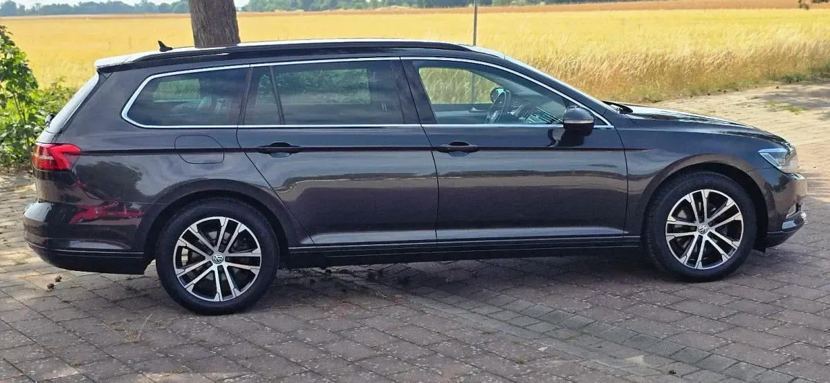 Gebraucht VW Passat 150 PS (110 kW) 2018 Grau Kombi