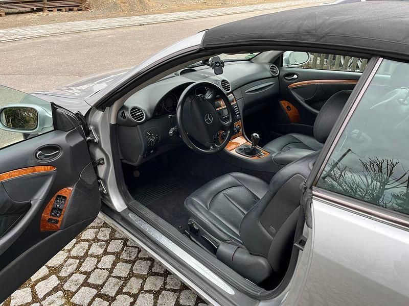 Gebraucht Mercedes CLK200 Elegance 163 PS (119 kW) 2004 Silber Cabrio