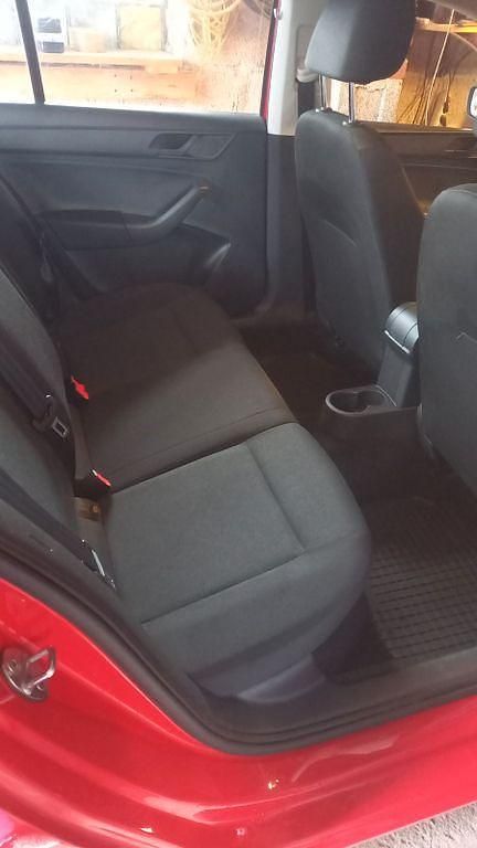 Gebraucht Skoda Rapid 90 PS (66 kW) 2016 Rot Kleinwagen