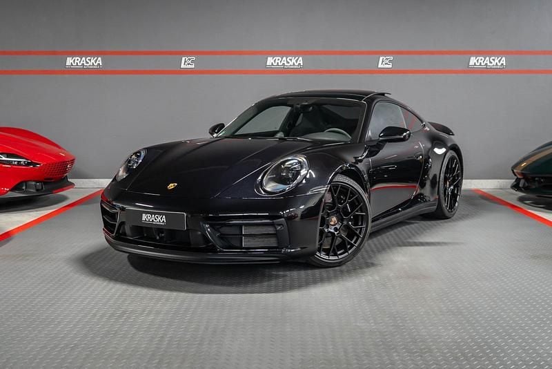 Second-hand Porsche 911 Carrera 4 GTS Chrono 480 CP (353 kW) 2024 Coupe
