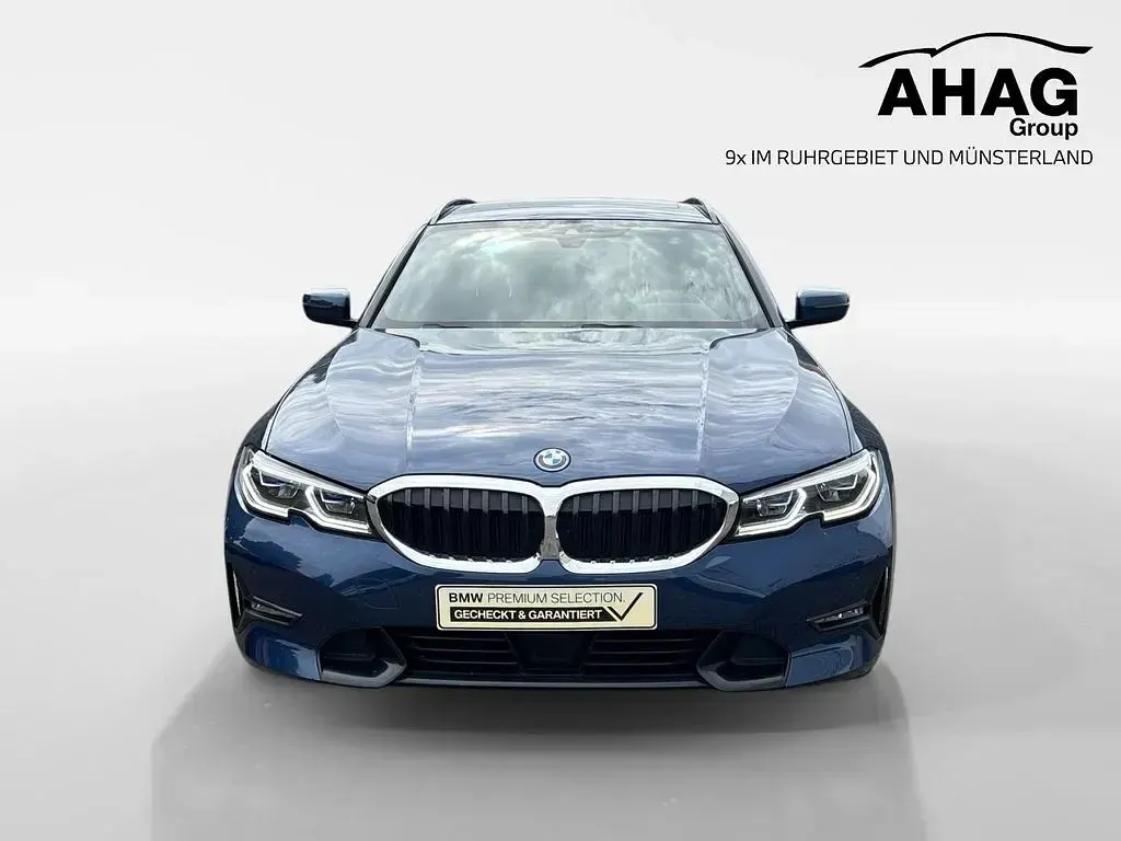 Gebraucht BMW 330e Efficient Dynamics 292 PS (214 kW) 2022 Schwarz Kombi
