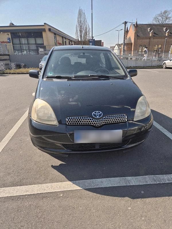 Gebraucht Toyota Yaris 68 PS (50 kW) 2002 Schwarz Kleinwagen
