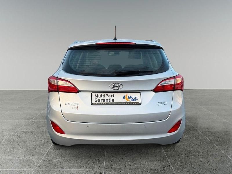Gebraucht Hyundai i30 135 PS (99 kW) 2016 Silber Kombi