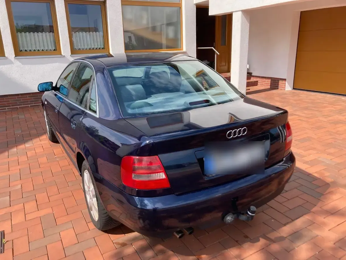 Gebraucht Audi A4 150 PS (110 kW) 1999 Blau Limousine