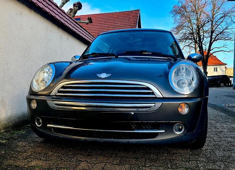 Grau Gebraucht 2006 Mini ONE Kleinwagen | 5.200 € (Teuer) - Bild 1/4