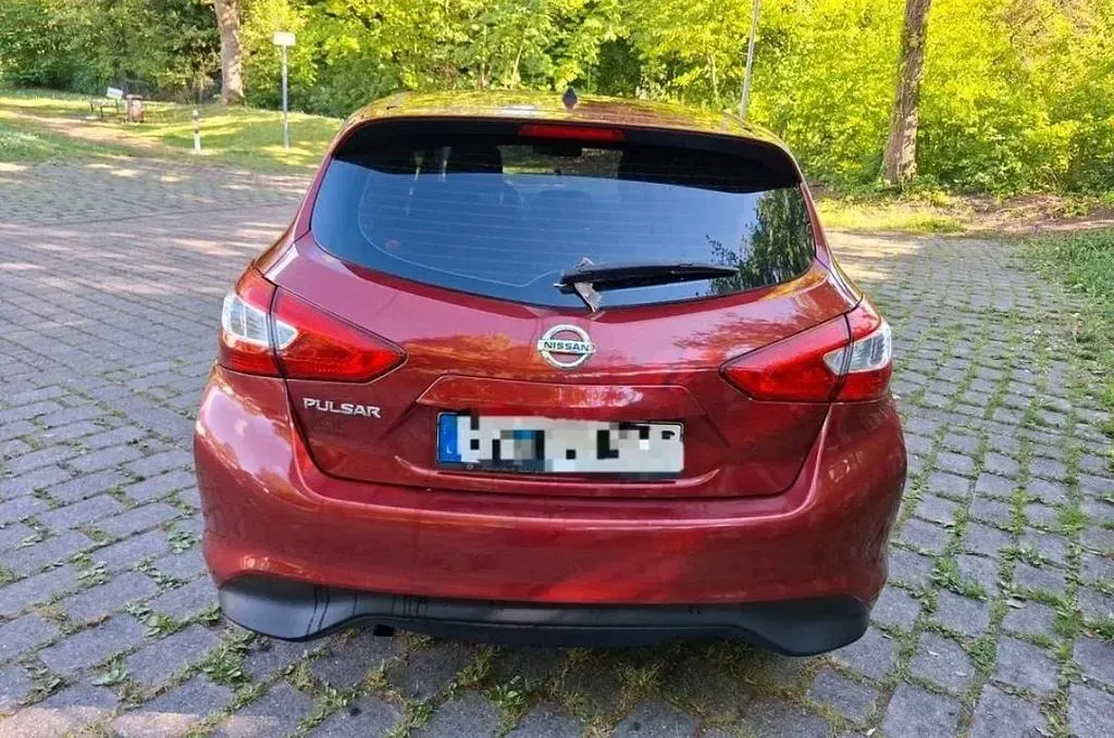 Gebraucht Nissan Pulsar Acenta 116 PS (85 kW) 2014 Rot Kleinwagen