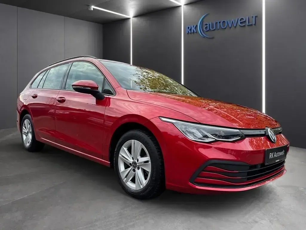 Gebraucht VW Golf VII Life 150 PS (110 kW) 2021 Rot Kleinwagen