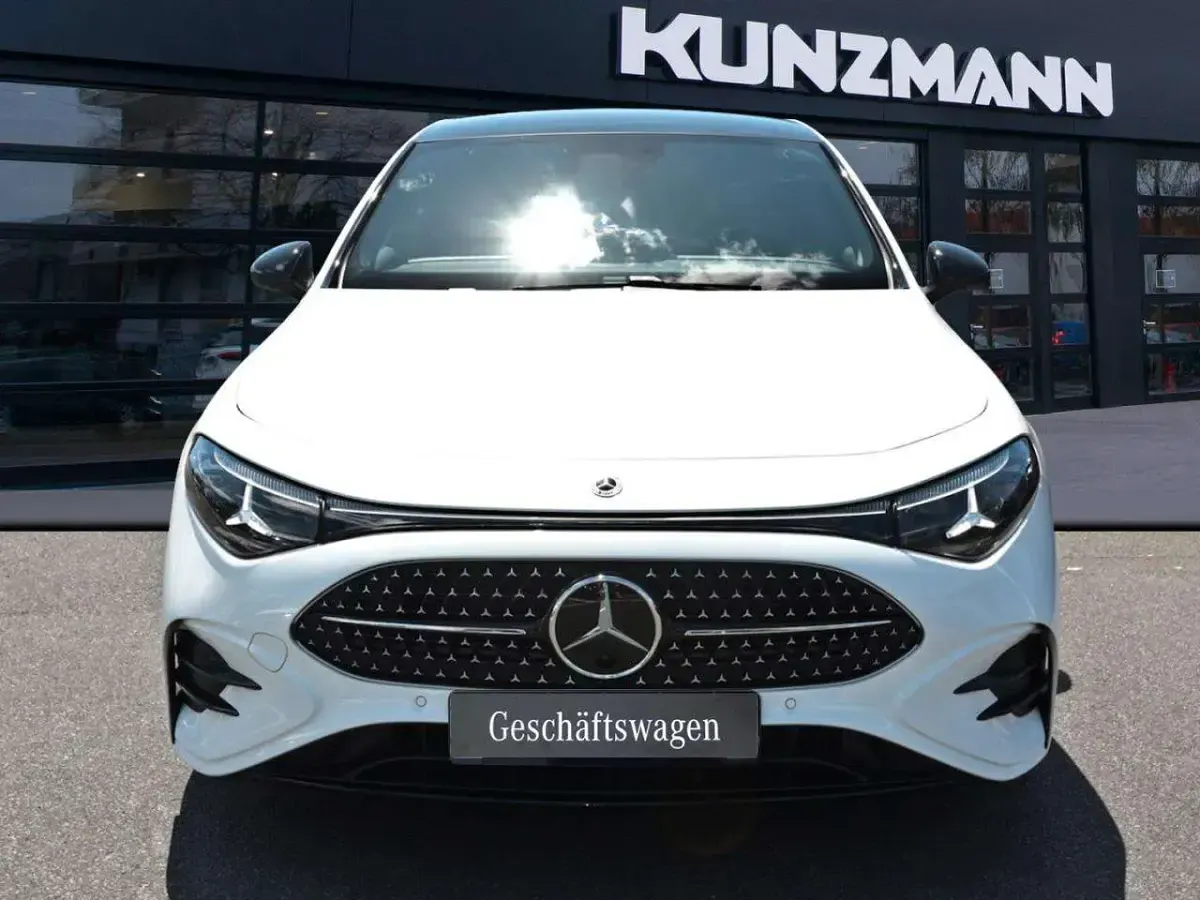 Gebraucht Mercedes CLA200 AMG 184 PS (135 kW) 2026 Unilack polarweiß uni Coupé