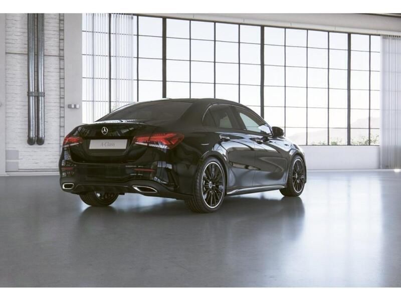 Gebraucht Mercedes A250 AMG 160 PS (117 kW) 2022 Unilack nachtschwarz Limousine