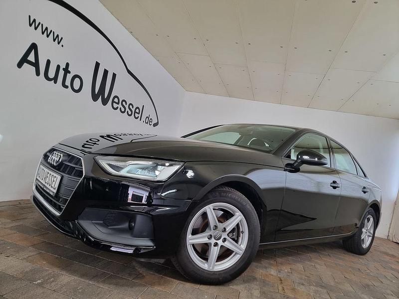 Mythosschwarz metallic Gebraucht 2019 Audi A4 Limousine | 23.900 € (Teuer) - Bild 1/4