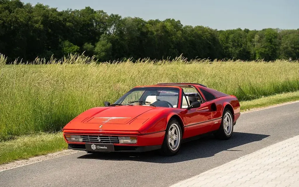 Gebraucht Ferrari 328 271 PS (199 kW) 1986 Rot Cabrio