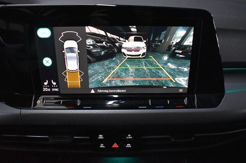 Gebraucht VW Golf VIII Active 150 PS (110 kW) 2023 Schwarz Limousine