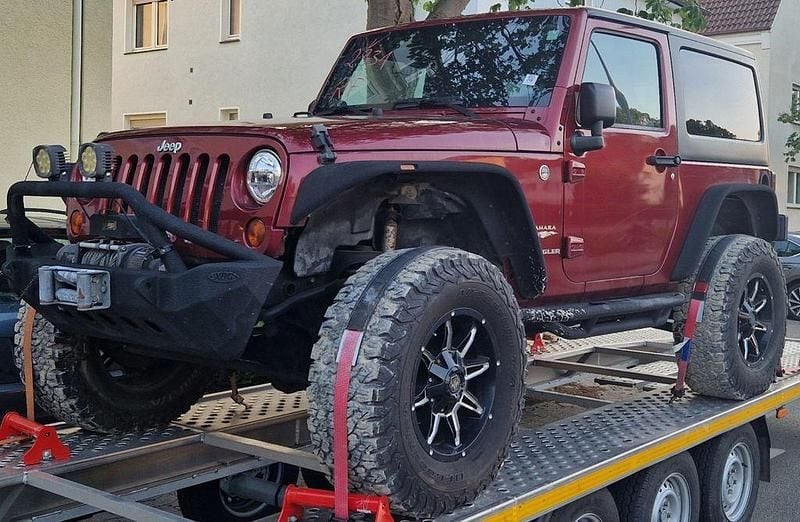Rot Gebraucht 2011 Jeep Wrangler Sahara SUV | 17.197 € (Guter Preis) - Bild 1/4