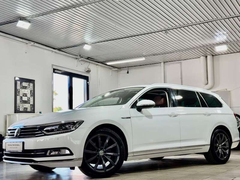 Pure white Gebraucht 2018 VW Passat Highline Kombi | 20.480 € (Guter Preis) - Bild 1/4