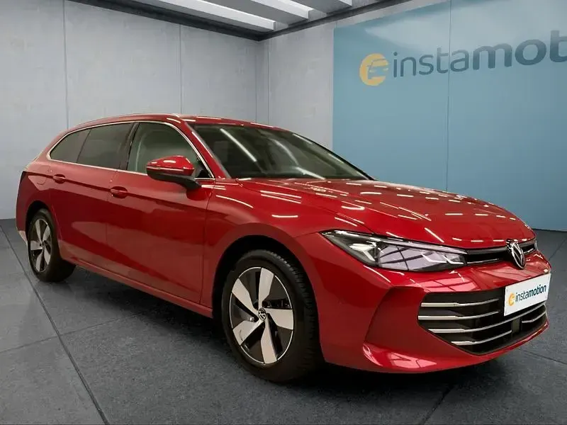 Używany VW Passat 150 KM (110 kW) 2025 Czerwony Kombi