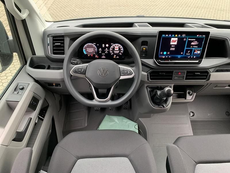 Neu VW Crafter S 140 PS (102 kW) 2026 Ascot grey | beige Van