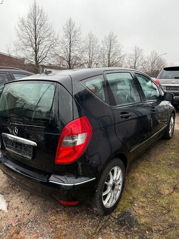 Gebraucht Mercedes A180 Sport Edition 116 PS (85 kW) 2010 Schwarz Limousine