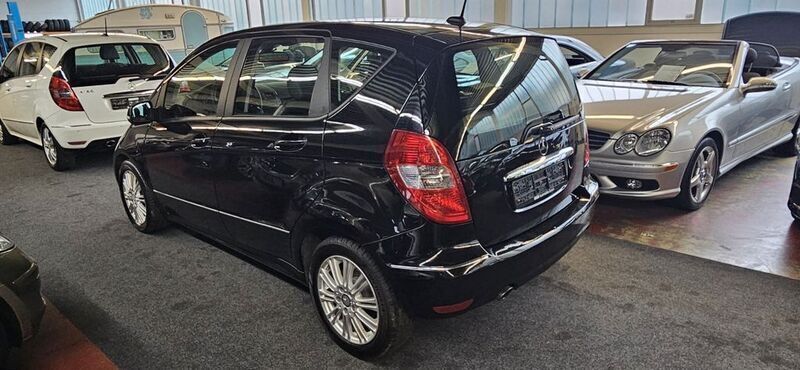 Gebraucht Mercedes A150 Elegance 95 PS (69 kW) 2009 Schwarz Limousine