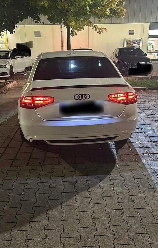 Gebraucht Audi A4 Ambition 170 PS (125 kW) 2012 Weiß Limousine